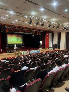 Evrensel Kolej